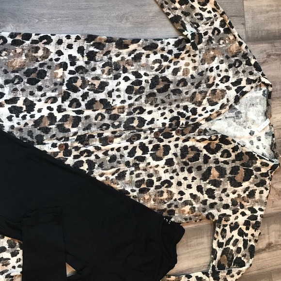 CHEETAH 🐆 CARDIGAN!! 🧡🤎 - Picture 2 of 4